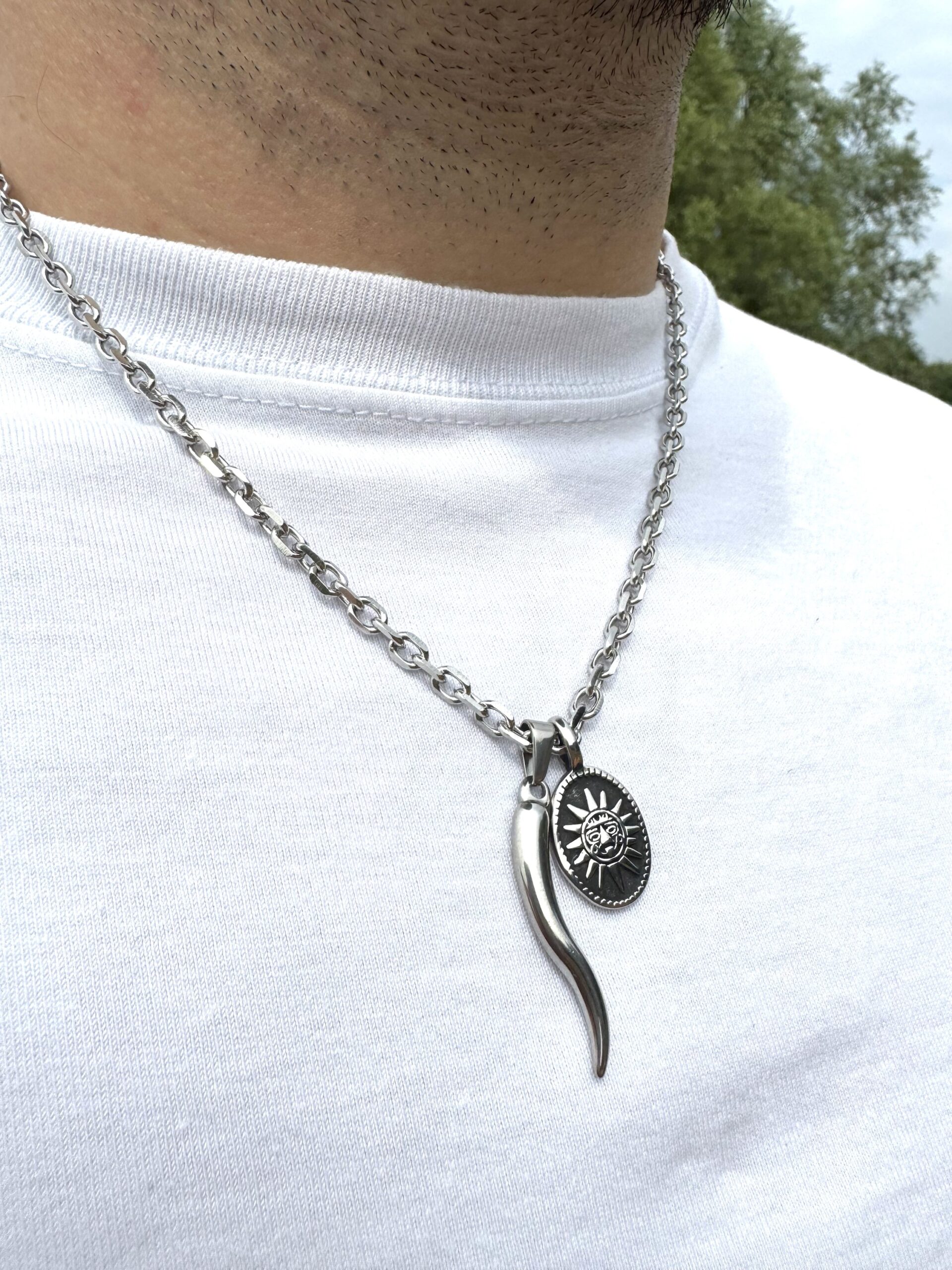 Collier pendentifs symboles