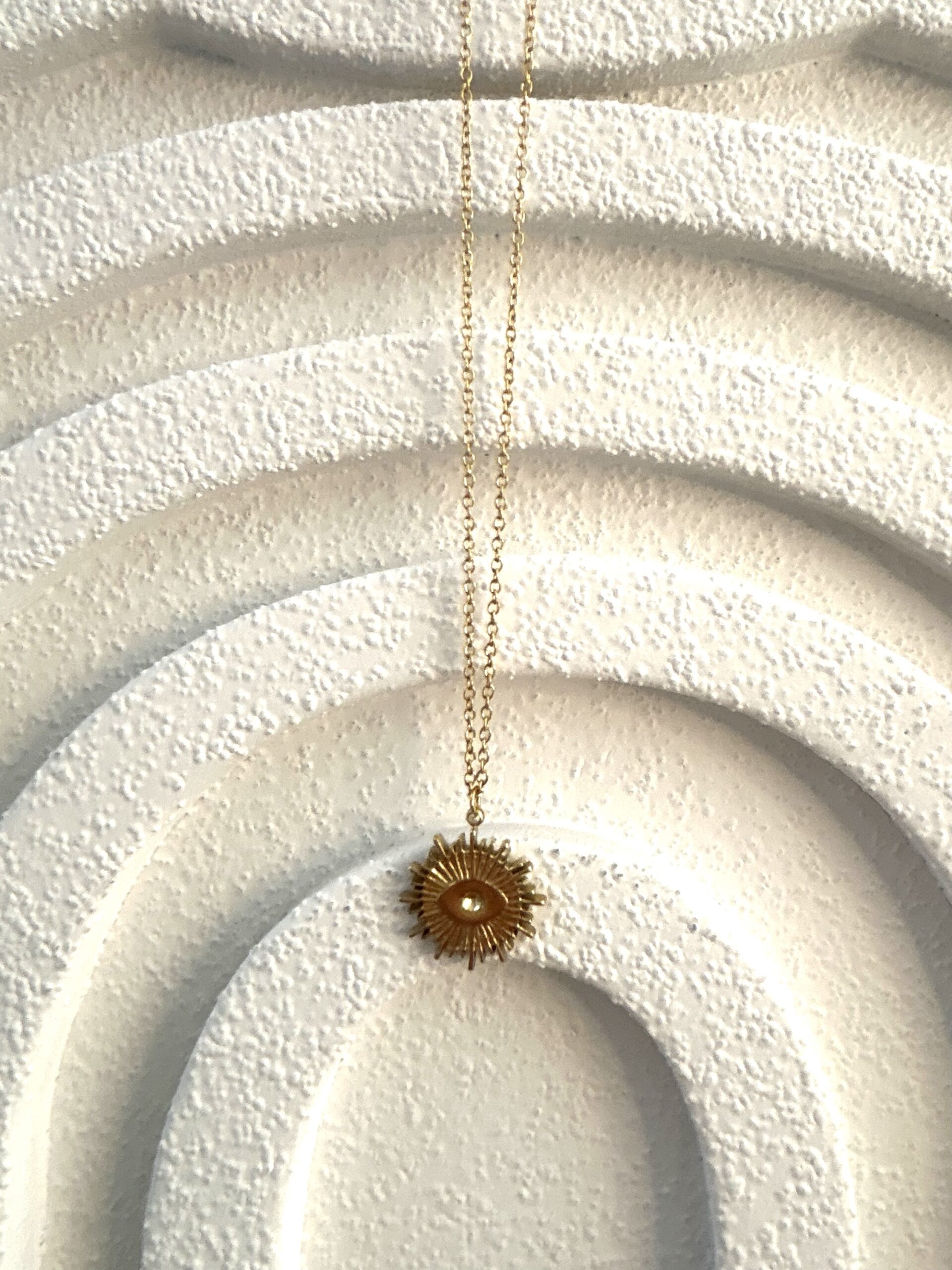 Collier médailles symbole – Image 5